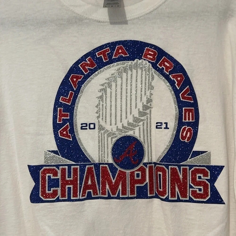 Golden Atlanta Braves World Series 2021 White Long Sleeve Tshirt Sparkle Size L - Picture 2 of 9